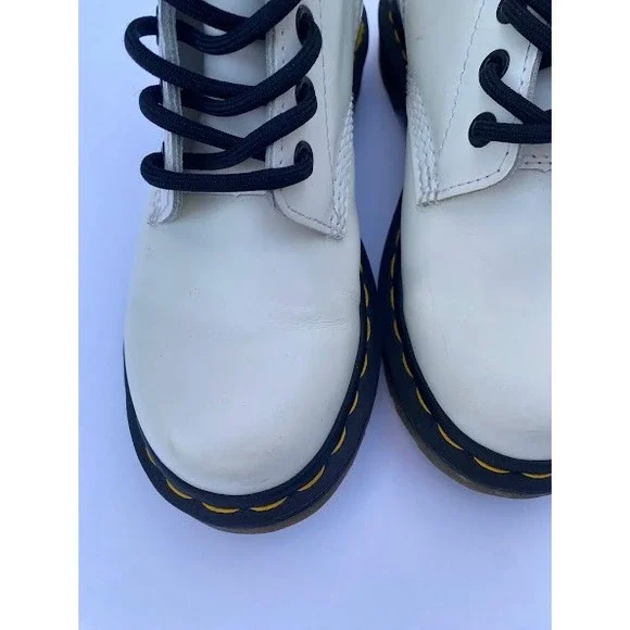 Dr. Martens 1460 White Leather 8 Eye Combat Boots Womens Size 5 US L 36 EU - Picture 8 of 11